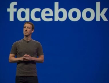 Bloomberg: O «Mr. Facebook» θα σπάσει την σιωπή του μετά το σκάνδαλο της Cambridge Analytica